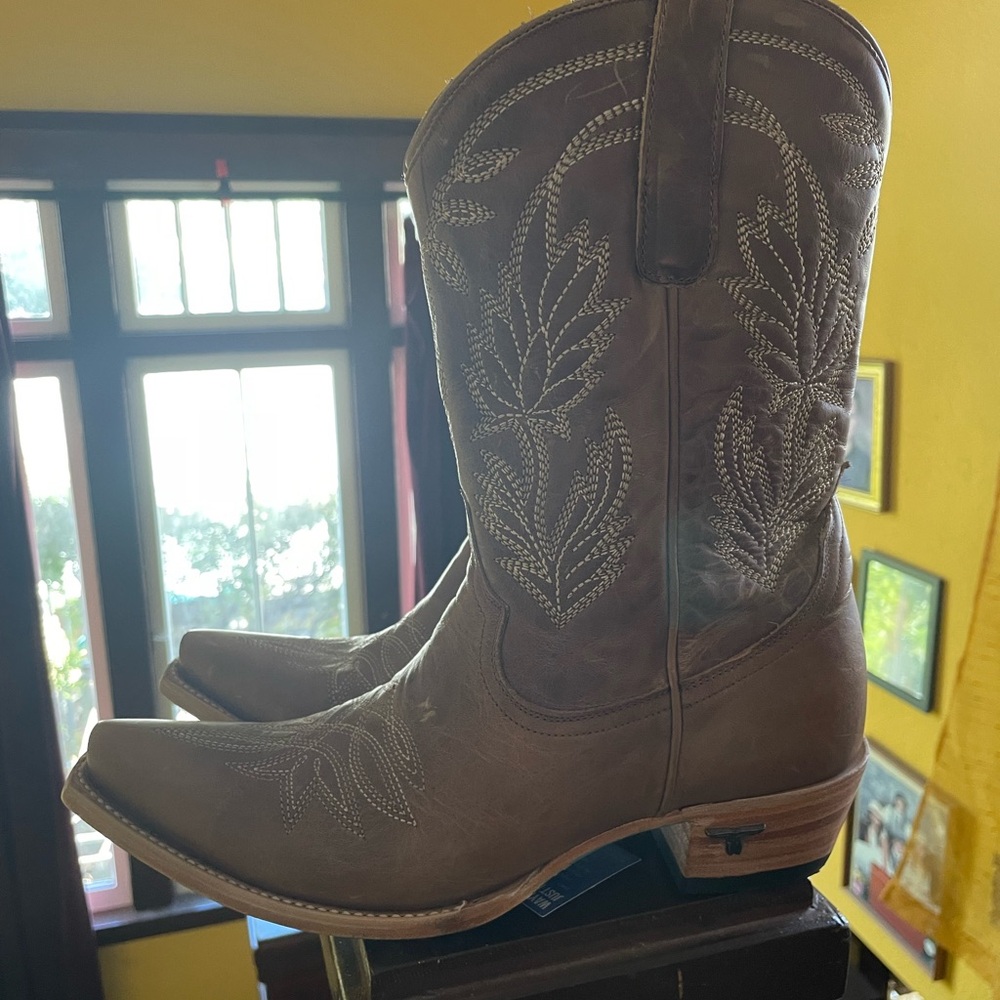 Brown Western Embroidered Boots
